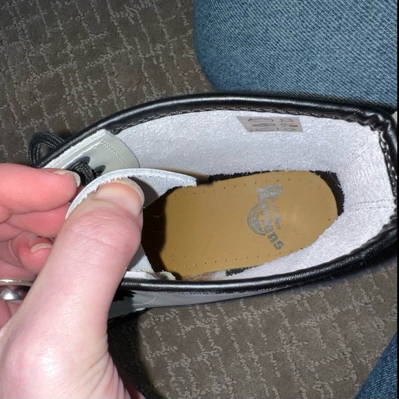 1460 Smooth Leather Lace Up Boots - size W9, M8, practically brand new! - Picture 5 of 8